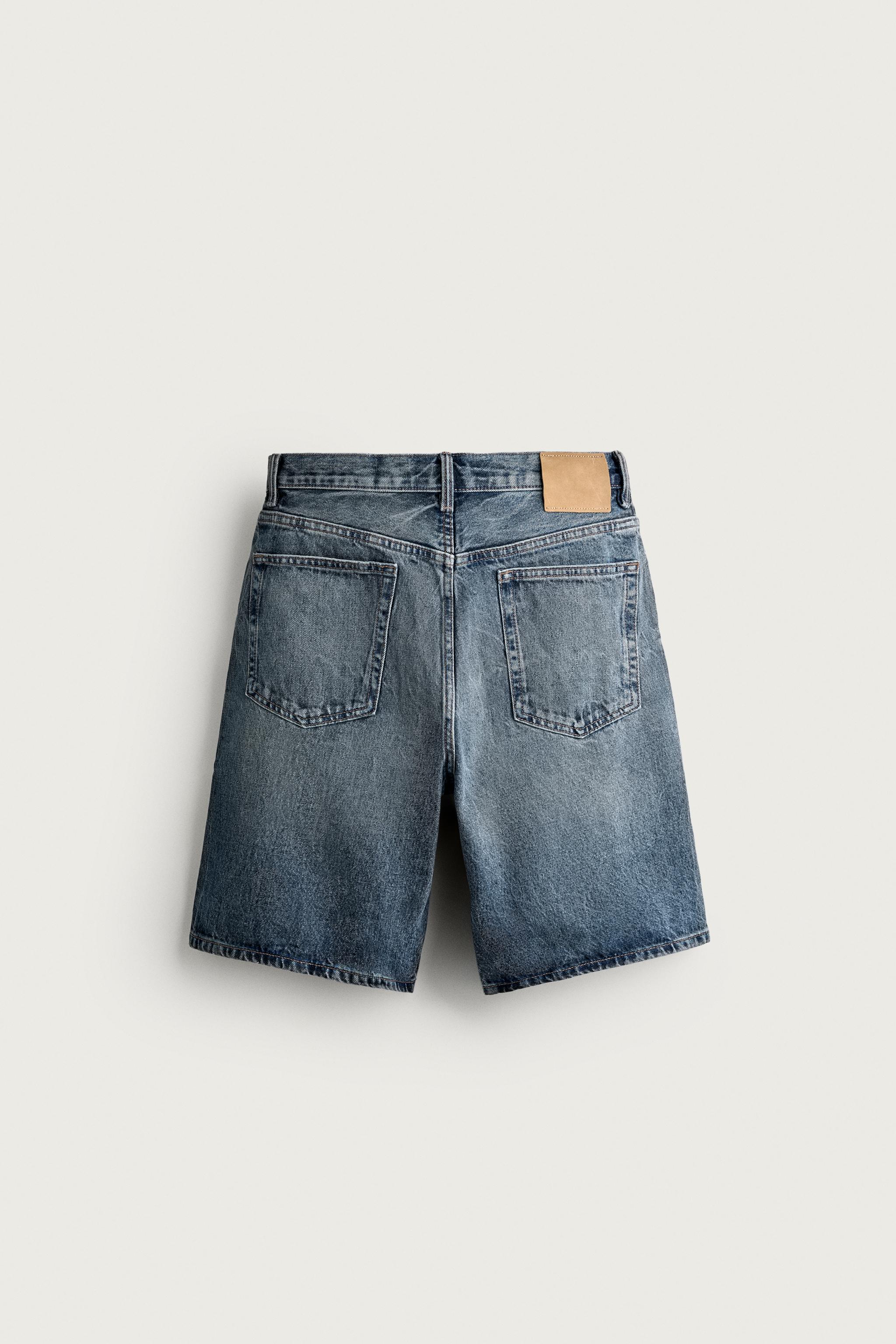 STRAIGHT FIT DENIM SHORTS